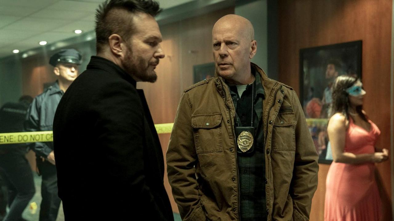 Detective Knight: Rogue (2022) backdrop artwork