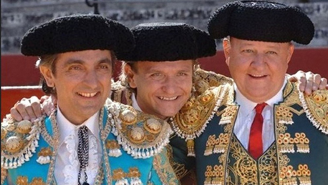 Olé (2006) backdrop artwork
