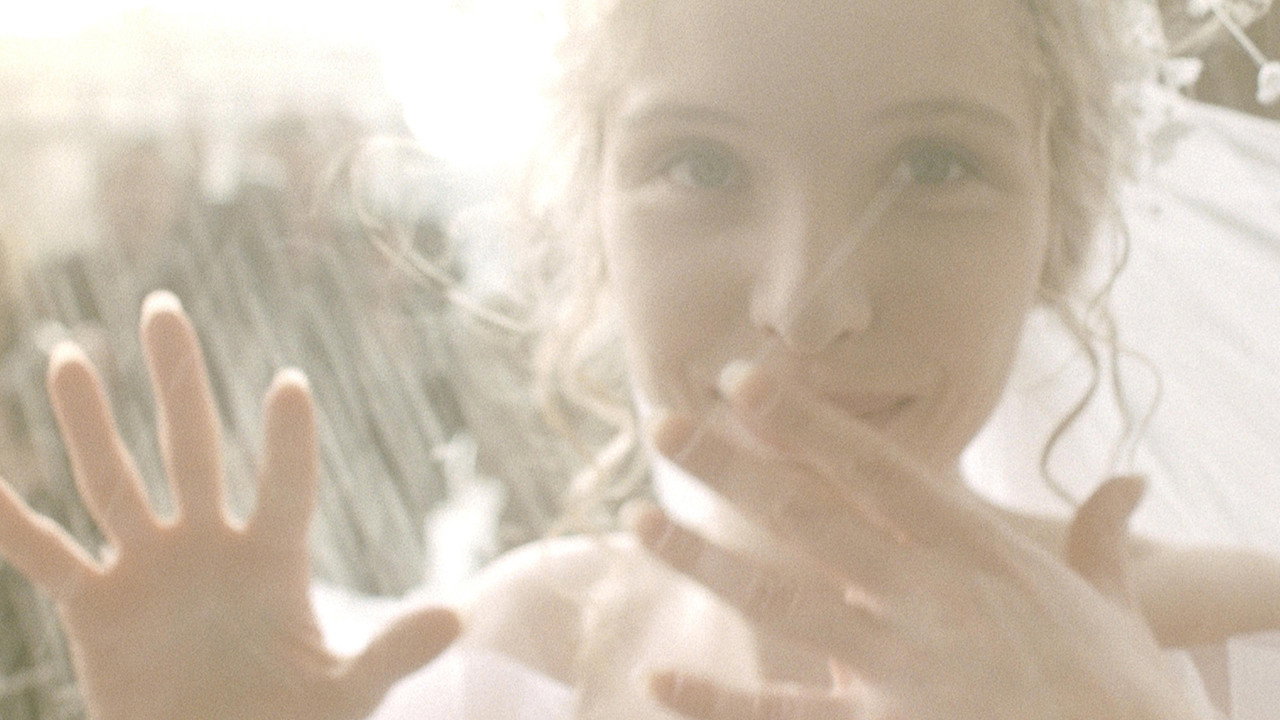 Three Colors: White (1994) backdrop artwork