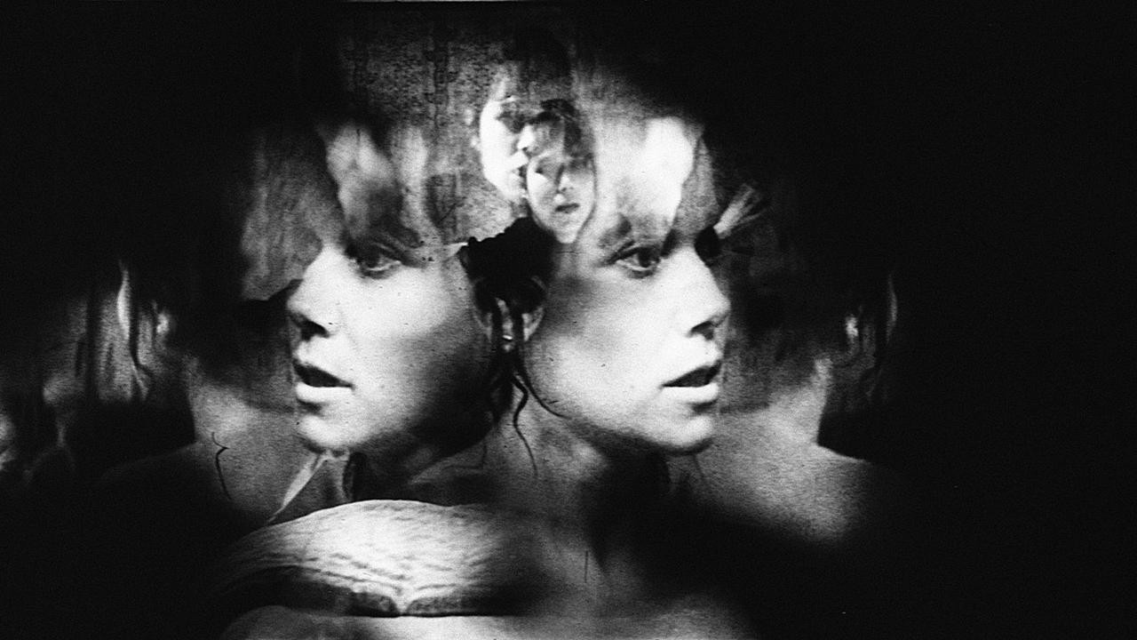 Outer Space (1999) backdrop artwork