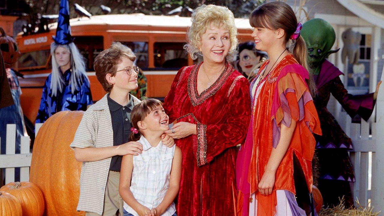 Halloweentown (1998) backdrop artwork