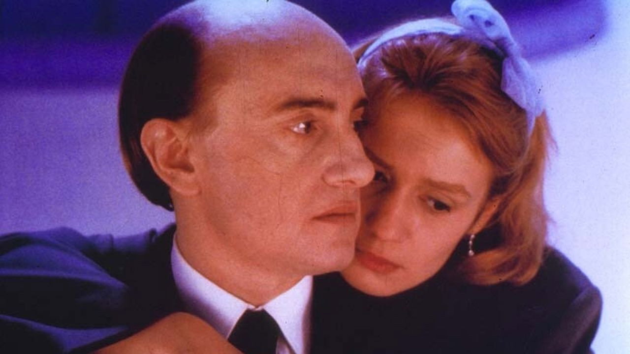 Monsieur Hire (1989) backdrop artwork