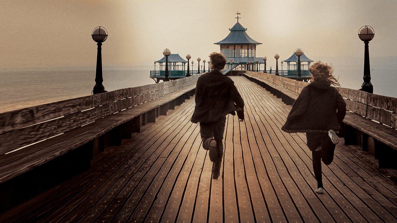 Never Let Me Go (2010) backdrop artwork