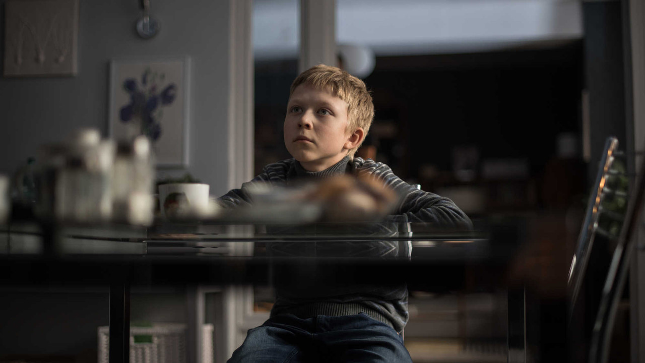 Loveless (2017) backdrop artwork