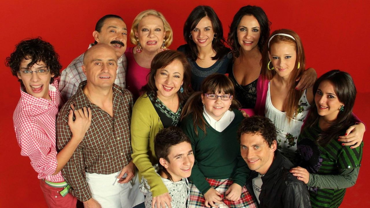 Aída (2005) series backdrop artwork