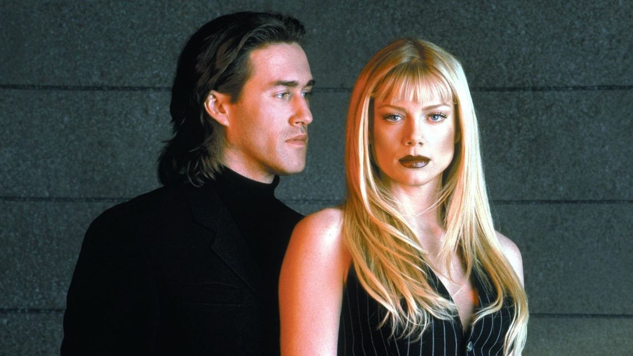 La Femme Nikita (1997) series backdrop artwork